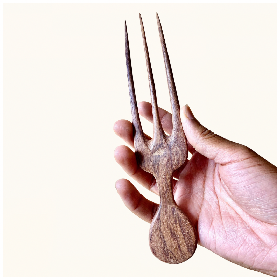 Kaniatou teak afro comb