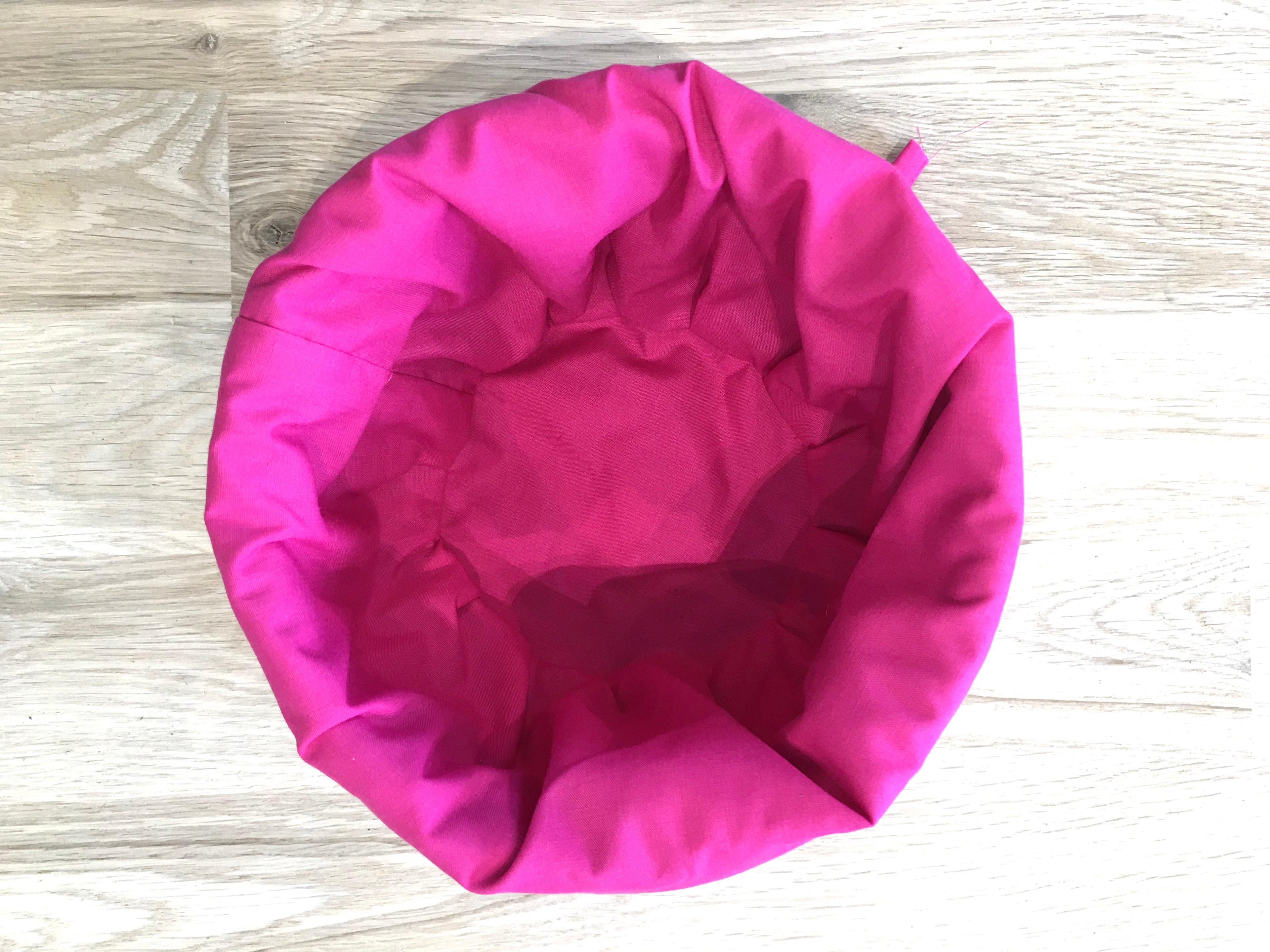 Panier de rangement en raphia