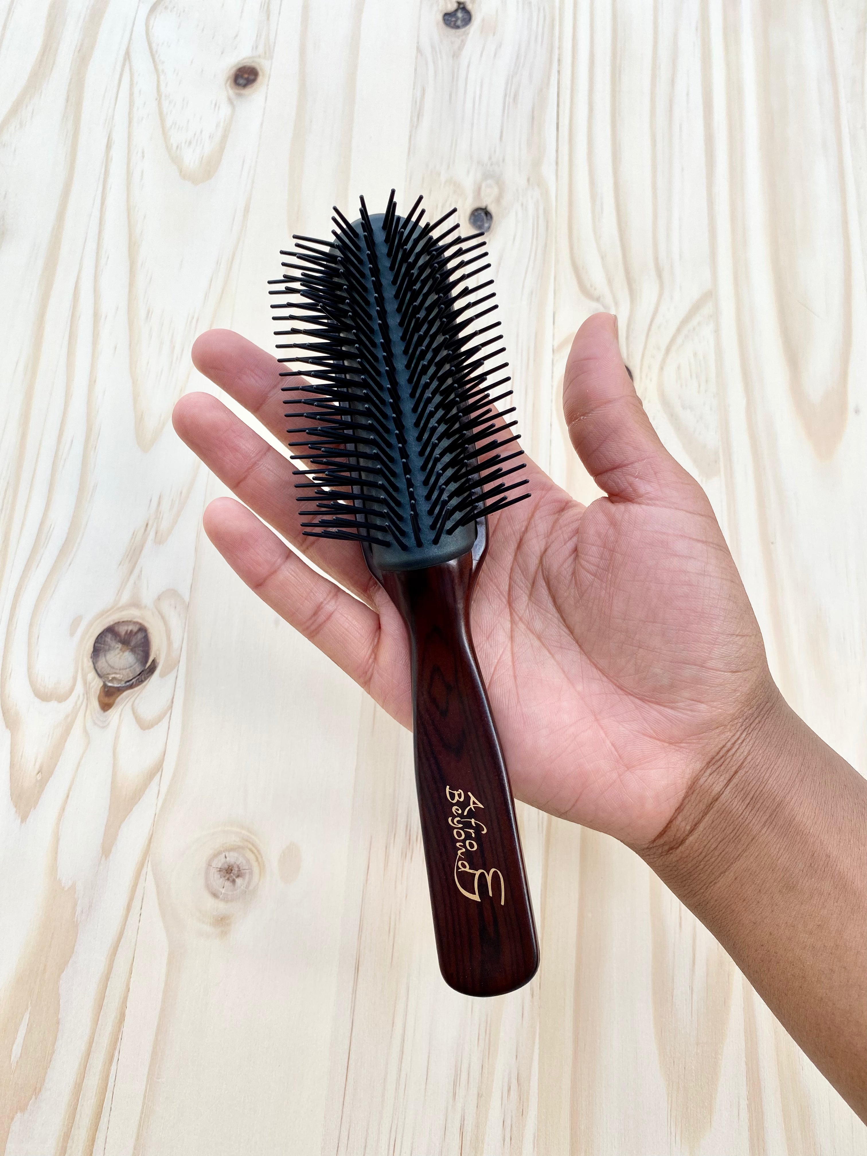 Afro brush
