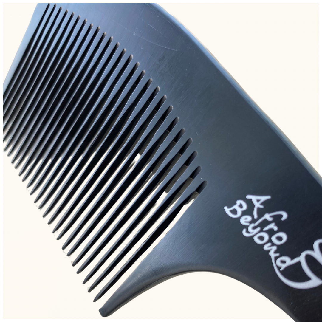 The Lucette detangling comb