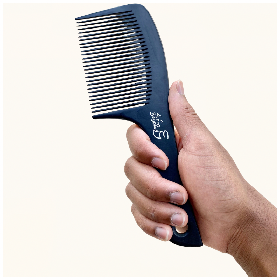 The Lucette detangling comb