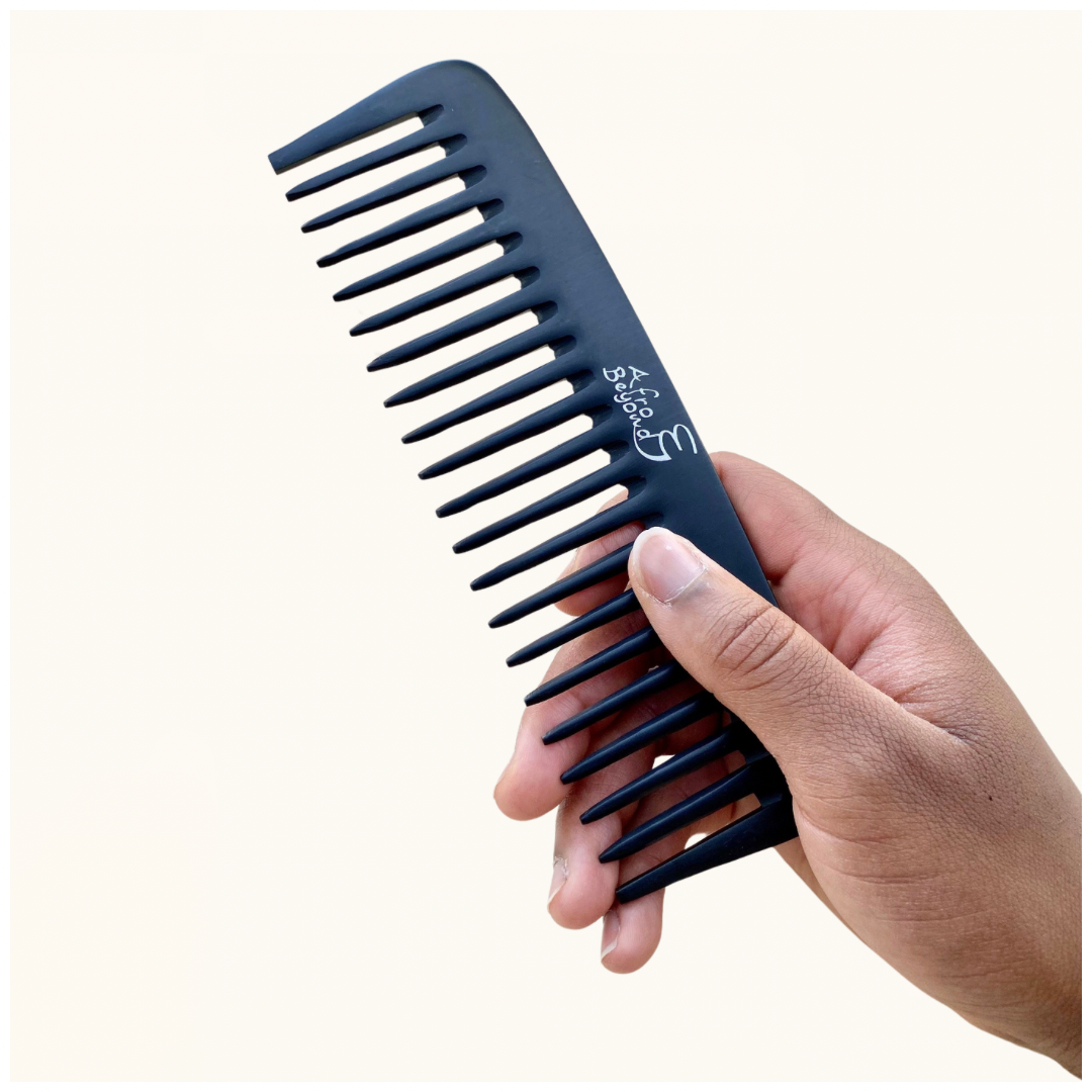 Myriam styling comb