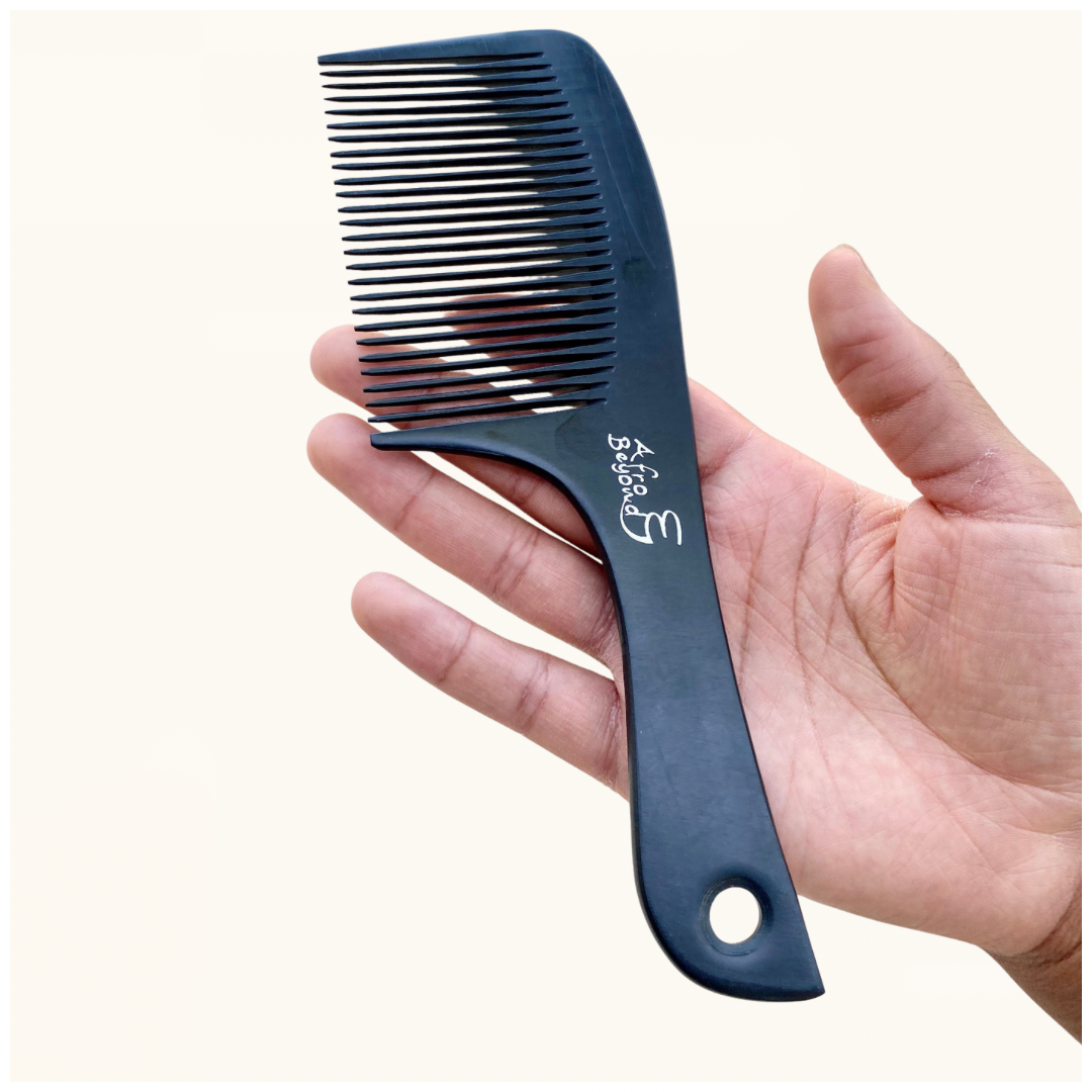 The Lucette detangling comb